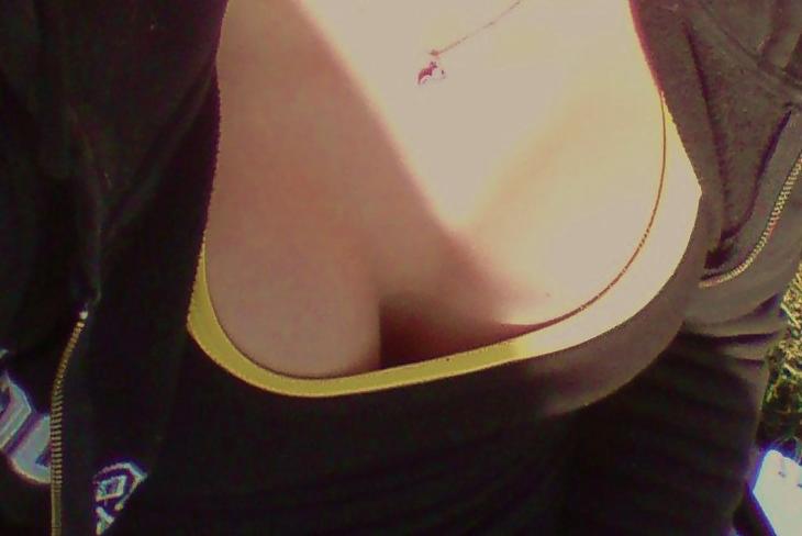 25P Closeup tight teen brunette horny with tight butt pussy tits