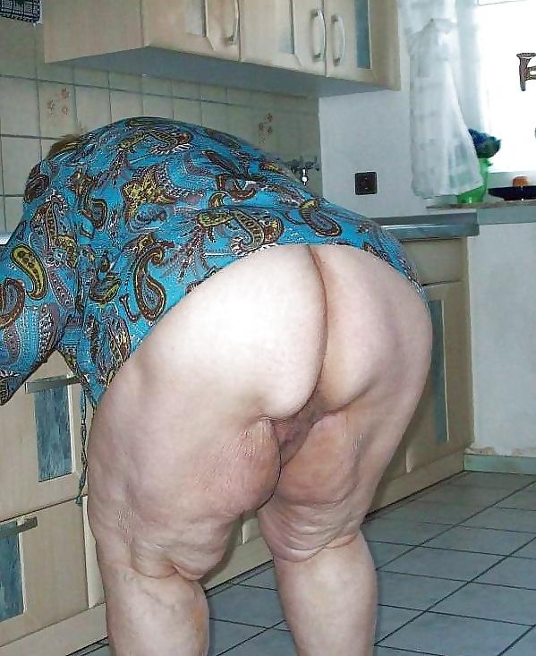 25P Grab a granny 106