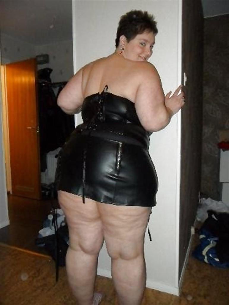 5P Gorgeous BBW! (Leather Outfit)
