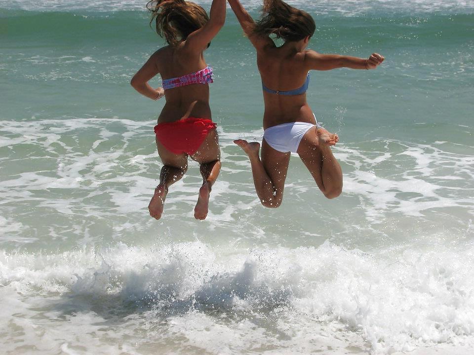 25P Facebook teen babes 5 - bikini sorority spring break!