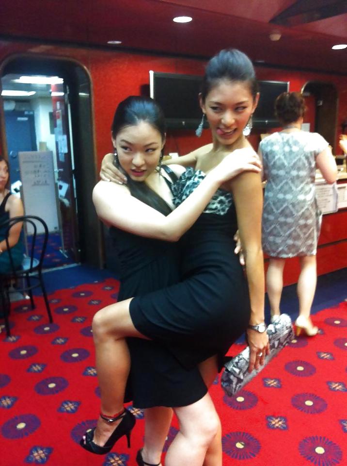 24P Exotic looking asian girl