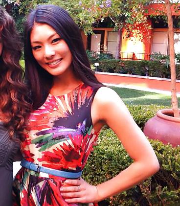 24P Exotic looking asian girl