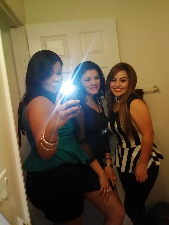 25P Hot moms