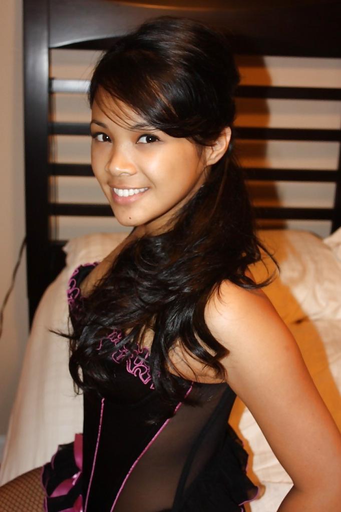 17P Asian in Corset