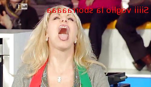 25P Milf della tv
