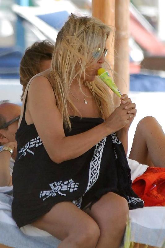 25P Milf della tv