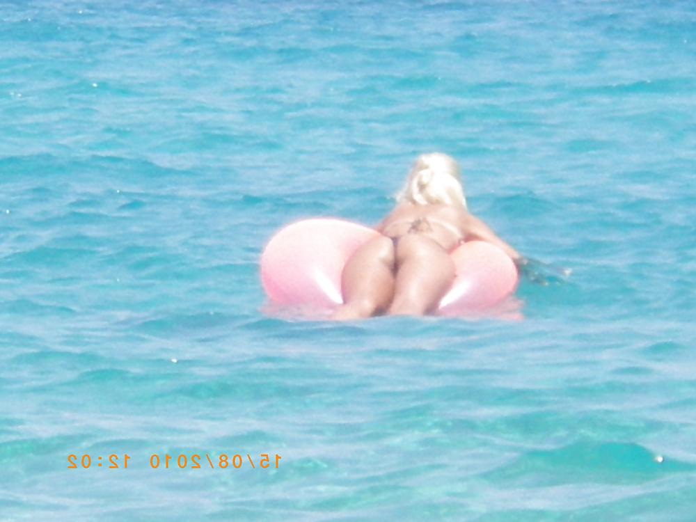 14P Girls in greek beaches