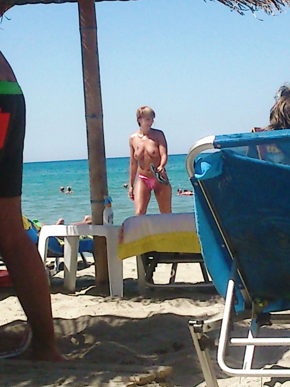 14P Girls in greek beaches
