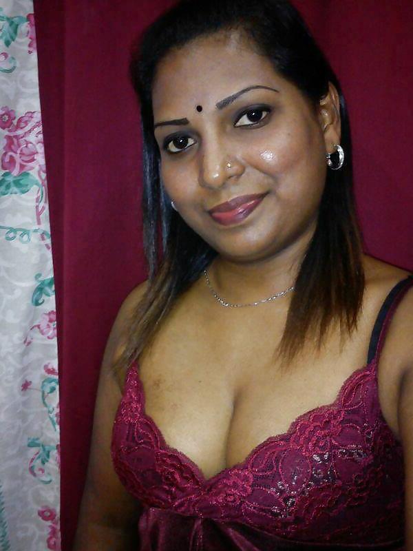 7P Malaysia Hot Aunty