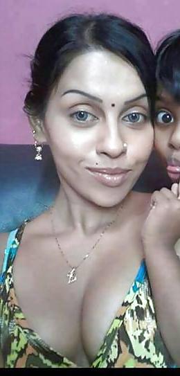 7P Malaysia Hot Aunty