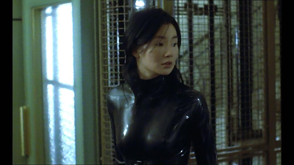 15P Maggie Cheung
