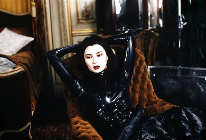15P Maggie Cheung