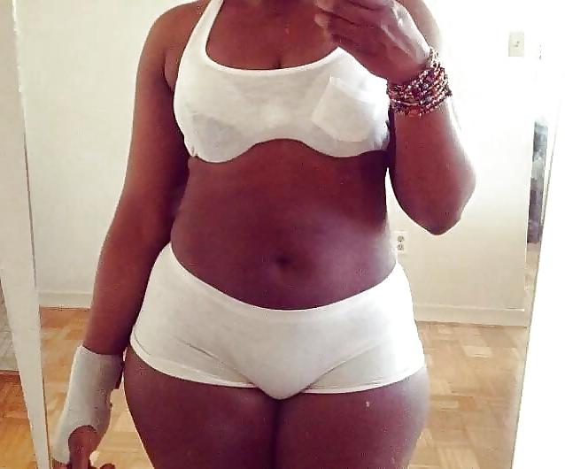 25P Panty Puff & PumPum Prints - Non Nude