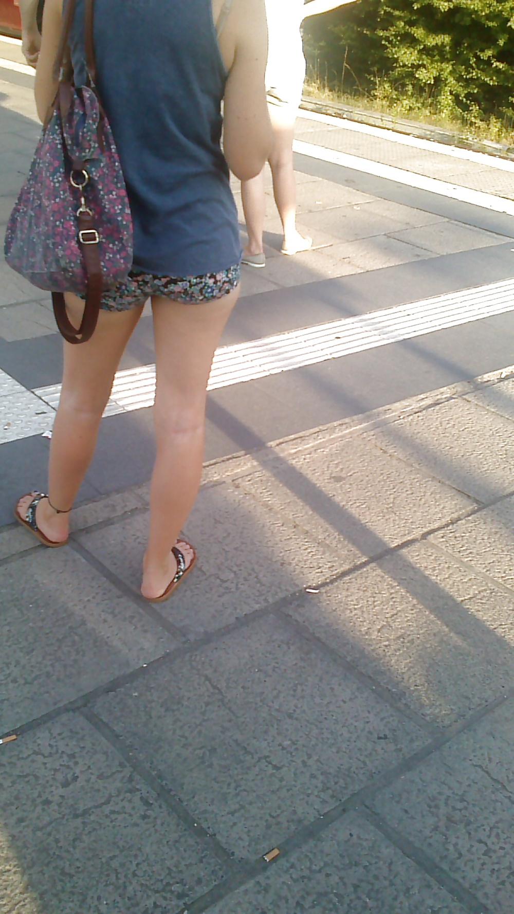 7P HotPantsAss Voyeur
