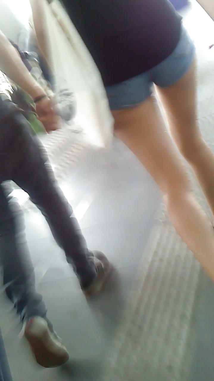 7P HotPantsAss Voyeur