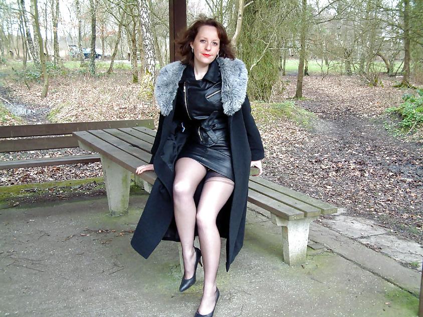 23P Hotlegs-lady stephanie 23