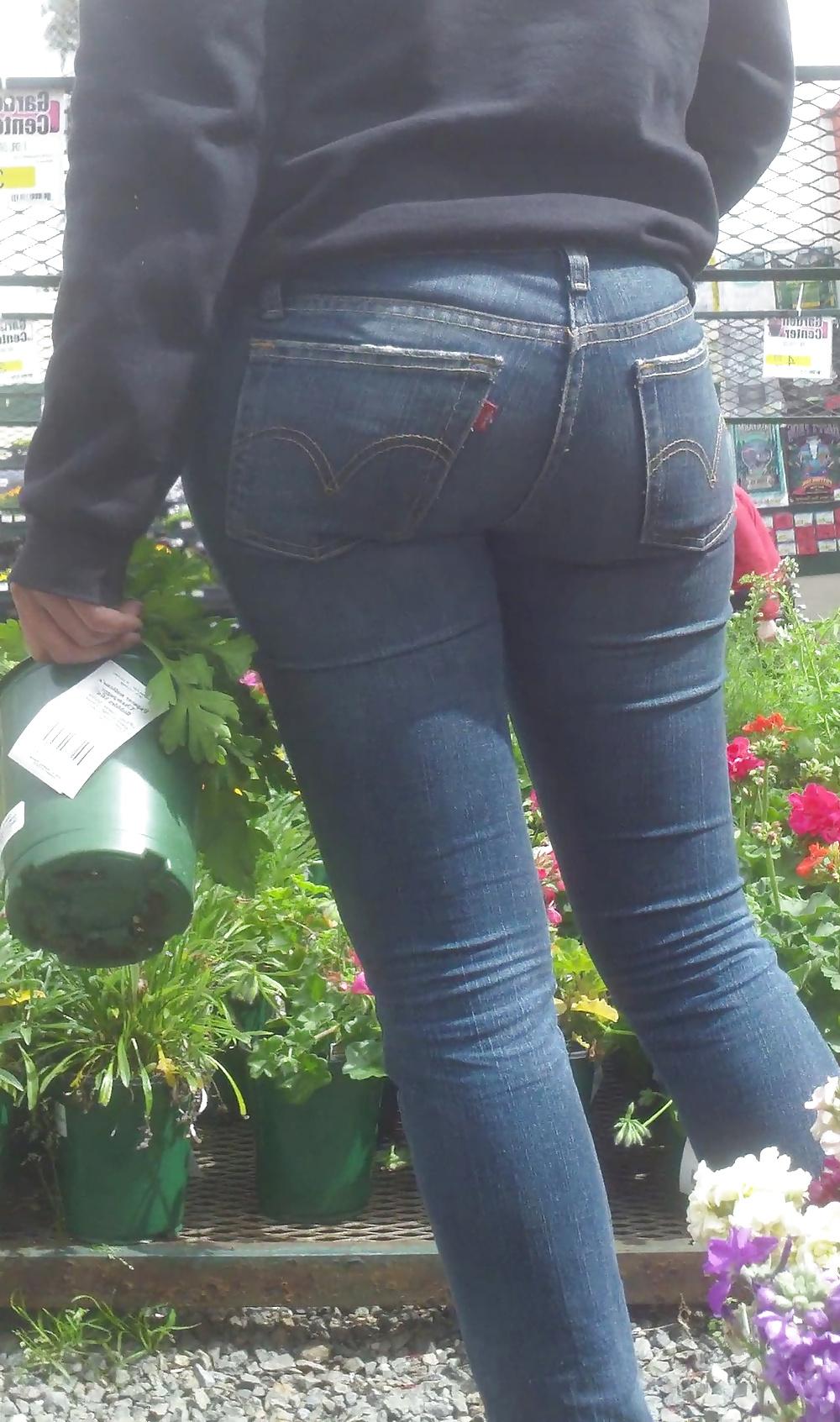 25P Popular teen girls ass & butt in jeans Part 5