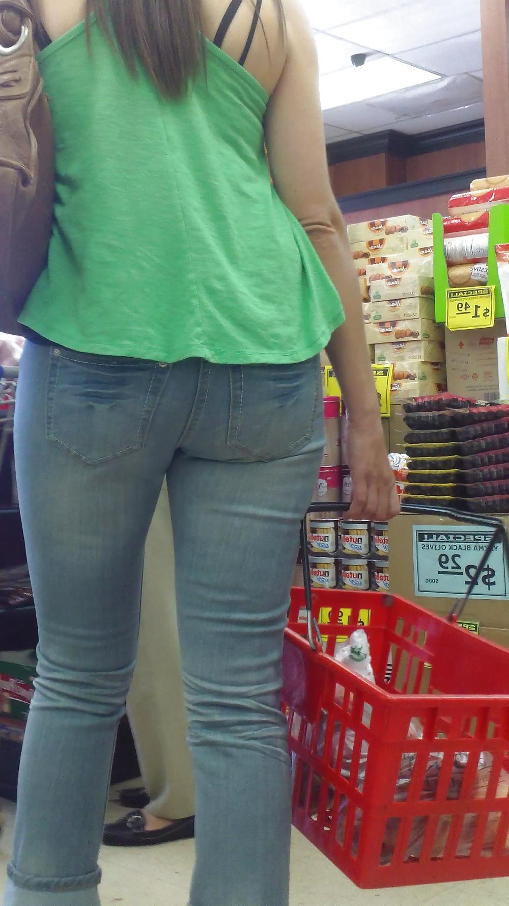 25P Popular teen girls ass & butt in jeans Part 5
