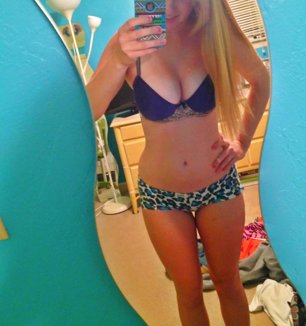 10P Random hot girls nude and non nude