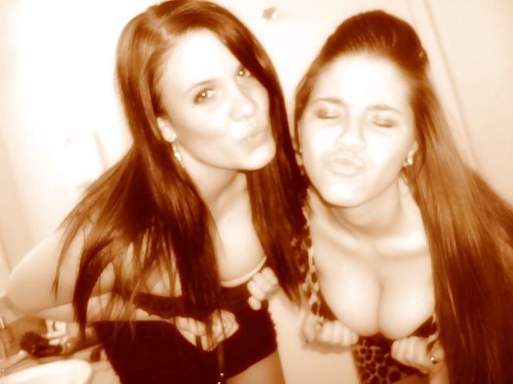25P Brunette teen amateur non nude