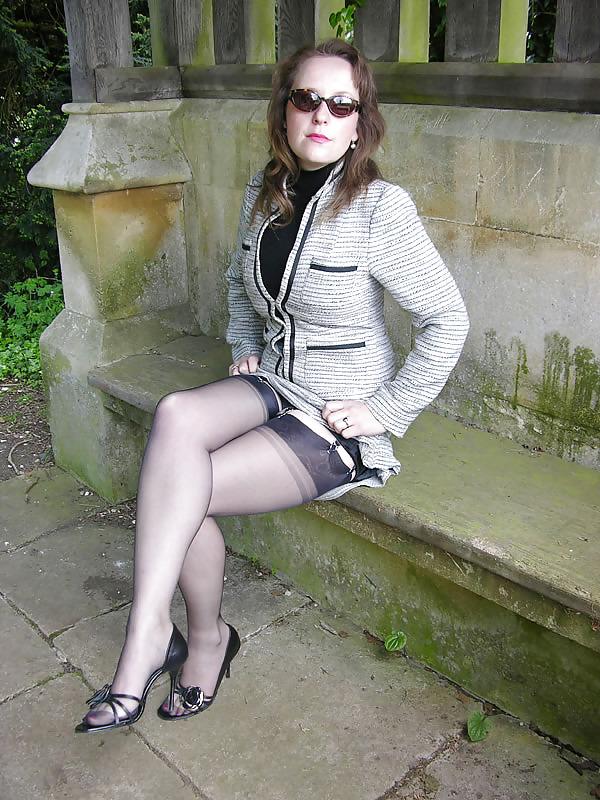 25P Hotlegs-lady stephanie 3