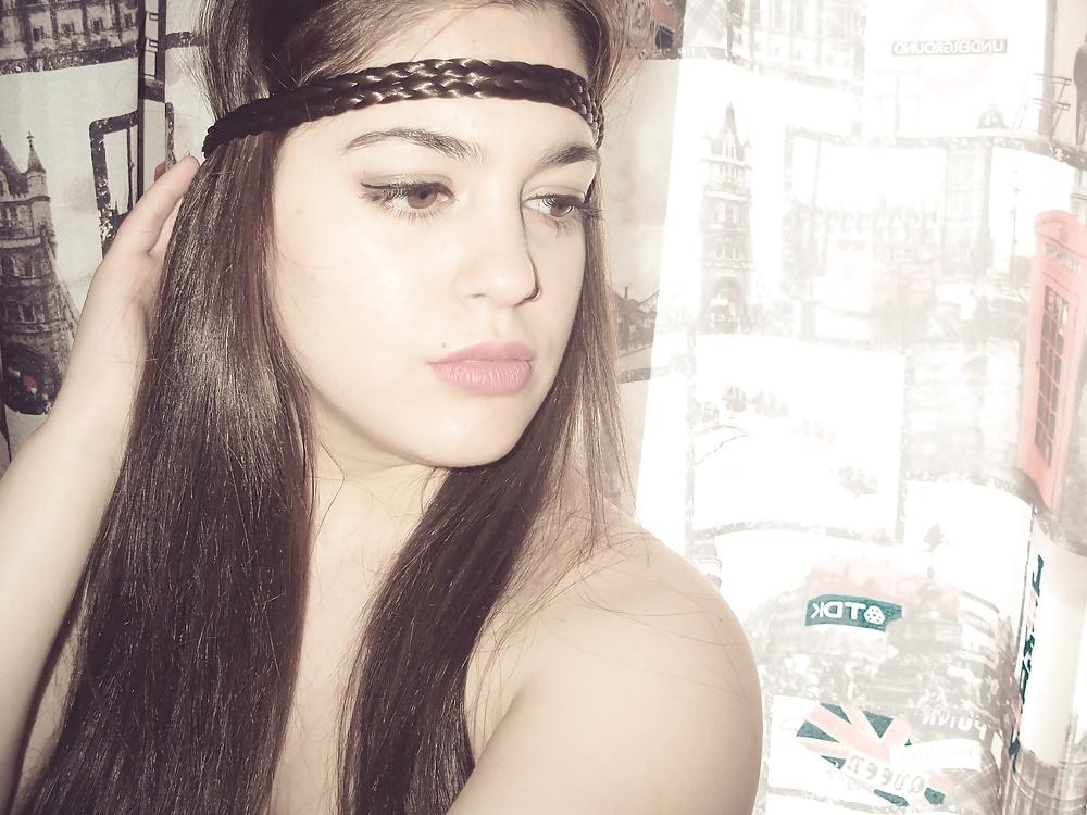 22P Turkish Aycan! How would you fuck her?