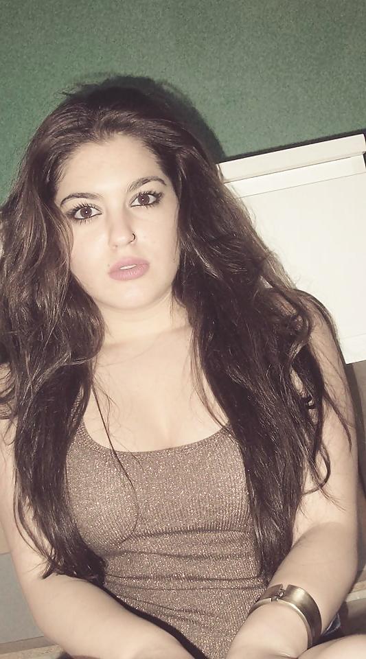 22P Turkish Aycan! How would you fuck her?