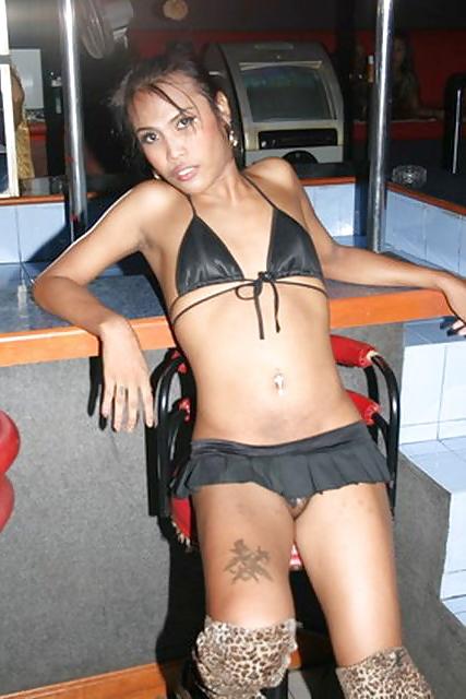 25P Pattaya Ladyboy Lek