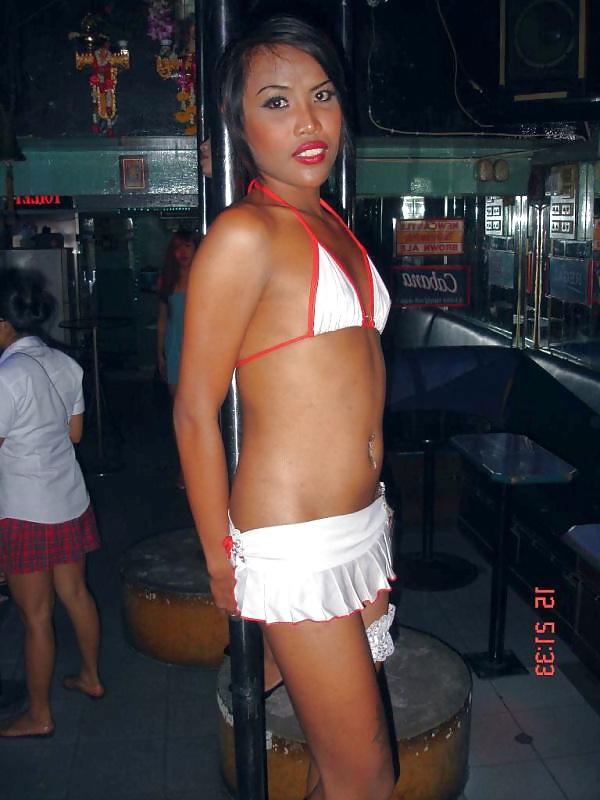 25P Pattaya Ladyboy Lek