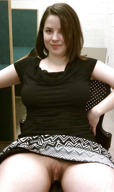 20P Upskirt No Panties 2