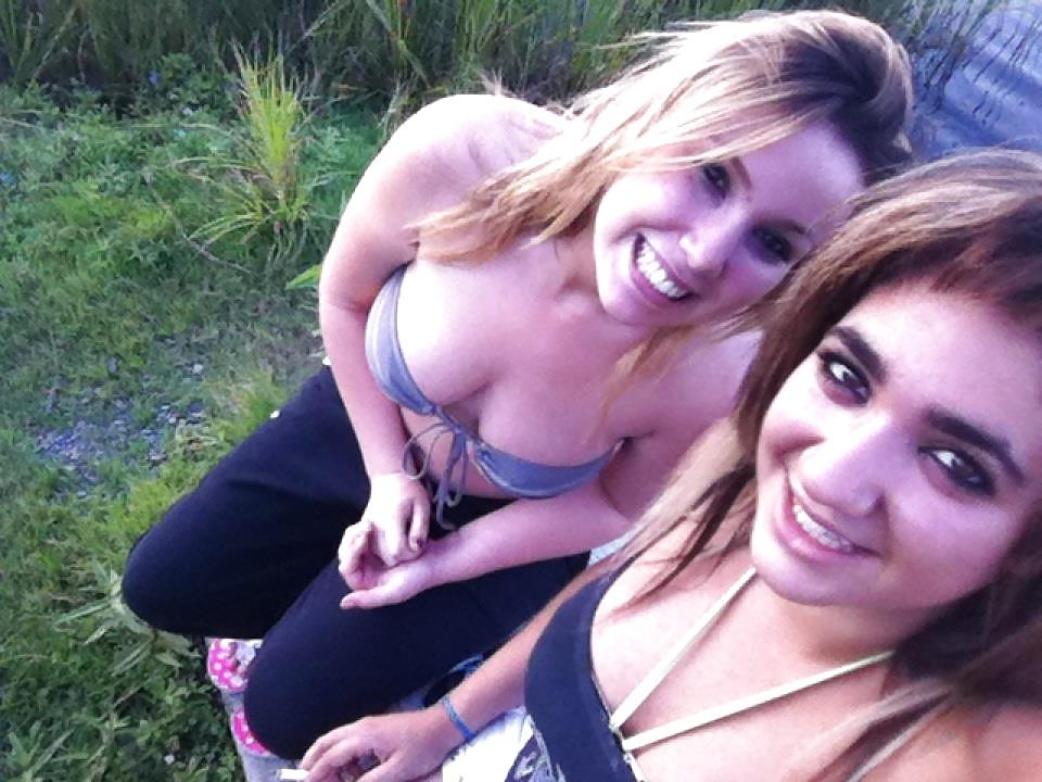 25P Random non nude babes