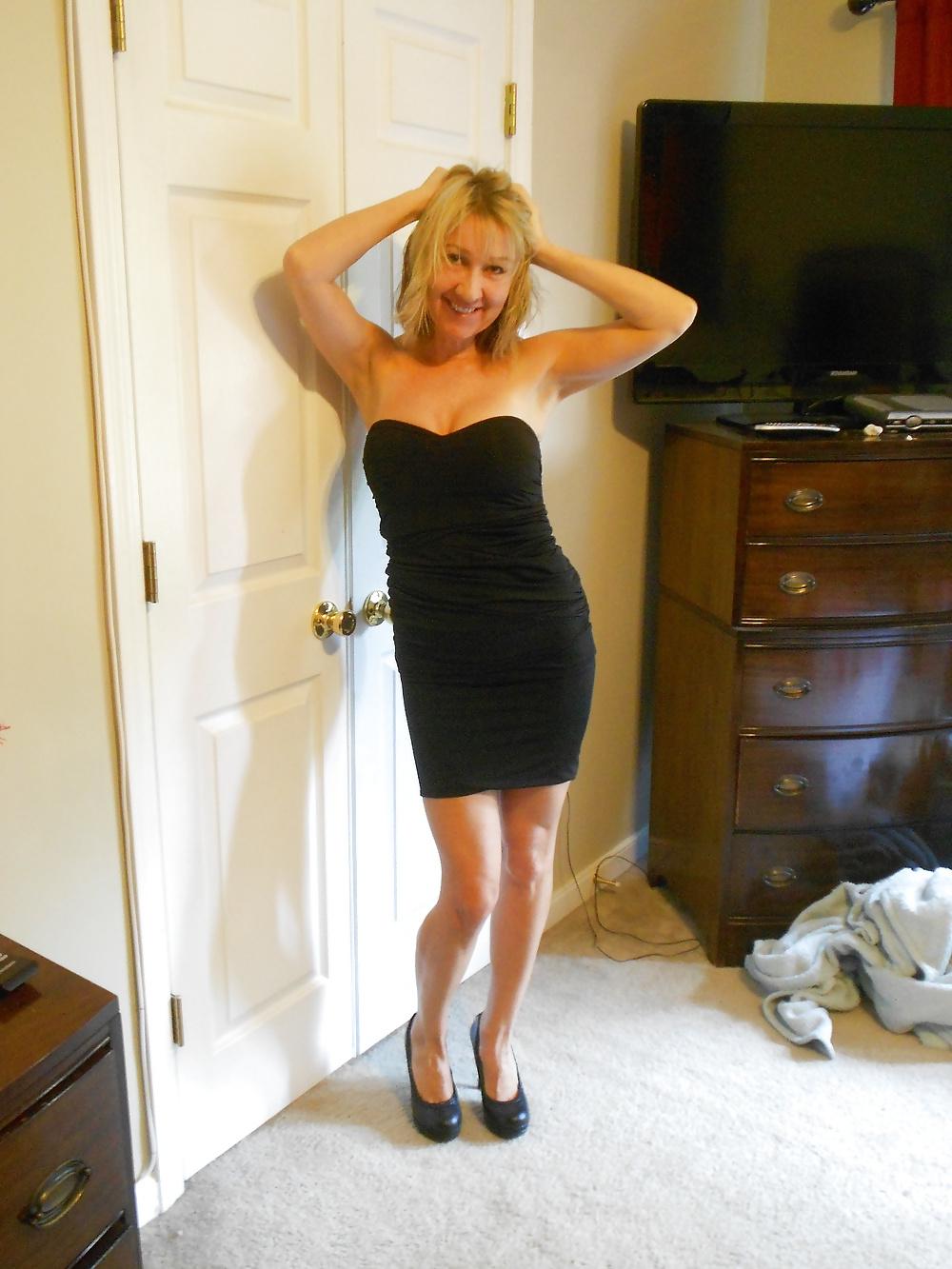 25P Hot older lady
