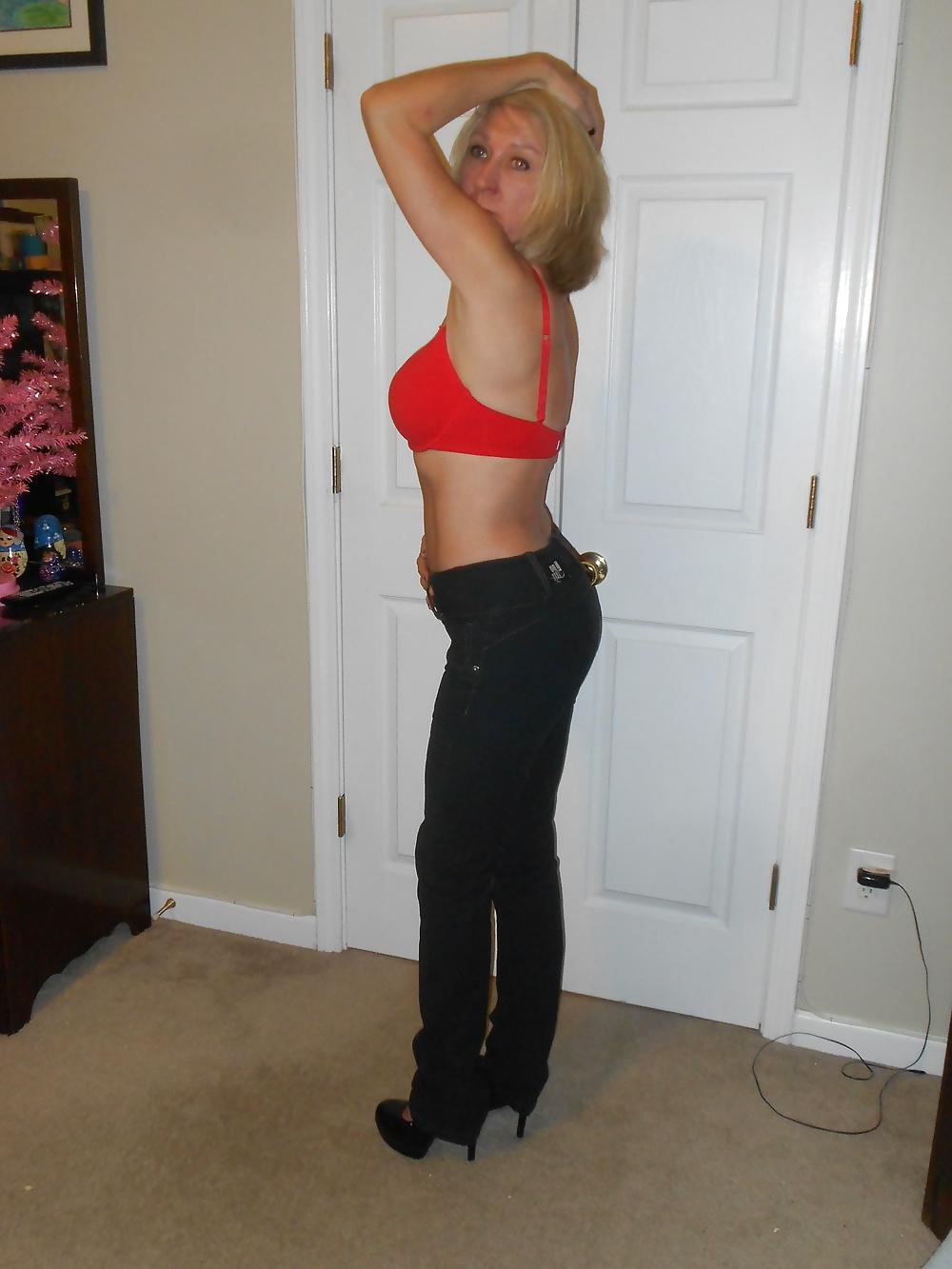 25P Hot older lady