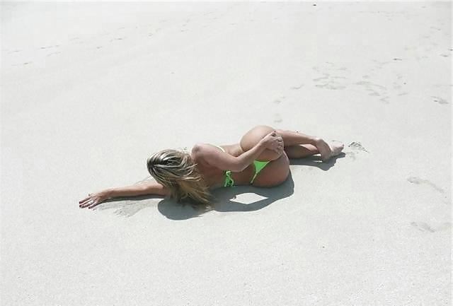 25P Brazil Bubble Butt Wide Hips Model- Stolen Pics- NN