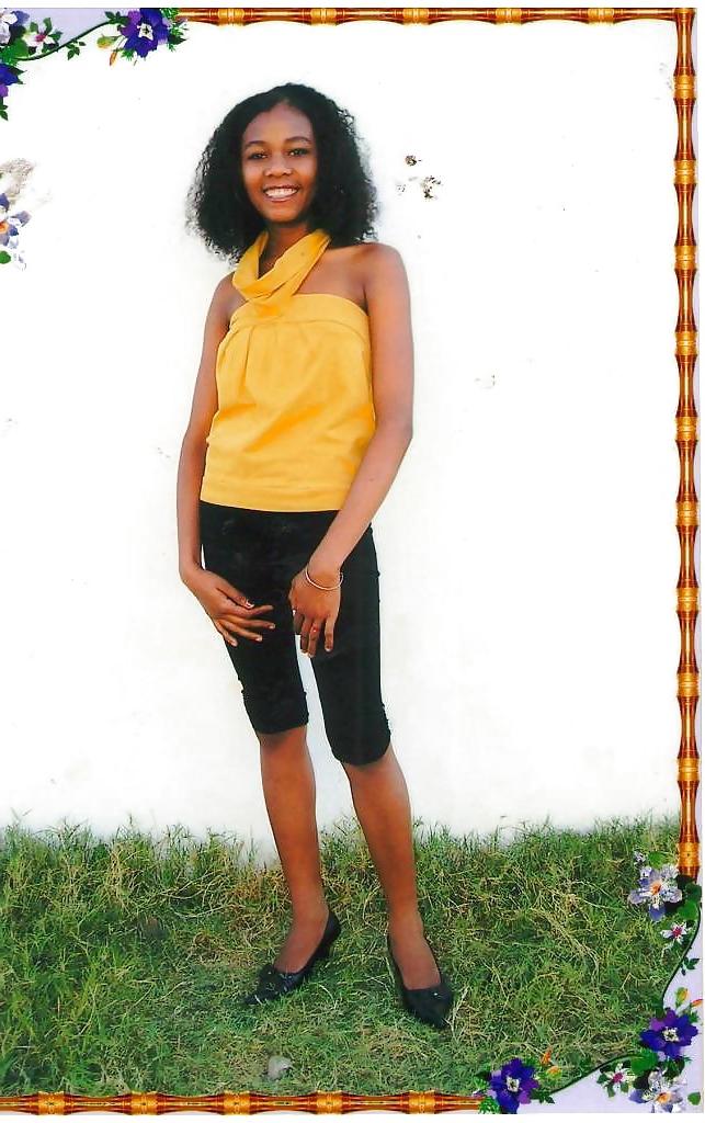 20P Clothed and Nude 6  Ebony Women 
