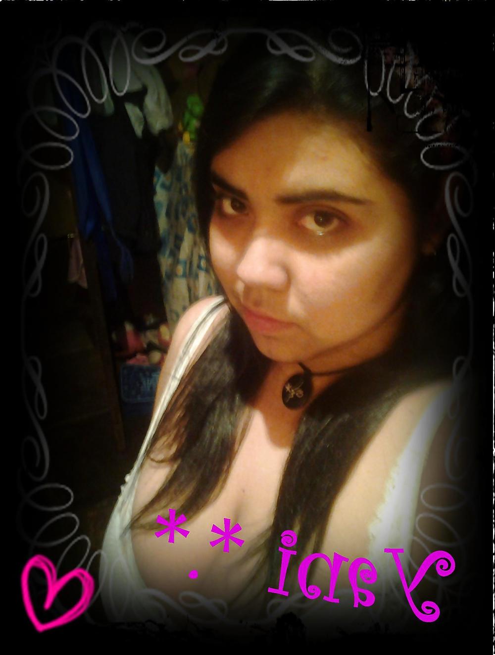 25P Yanitza Chilena Tetona Non-Nude