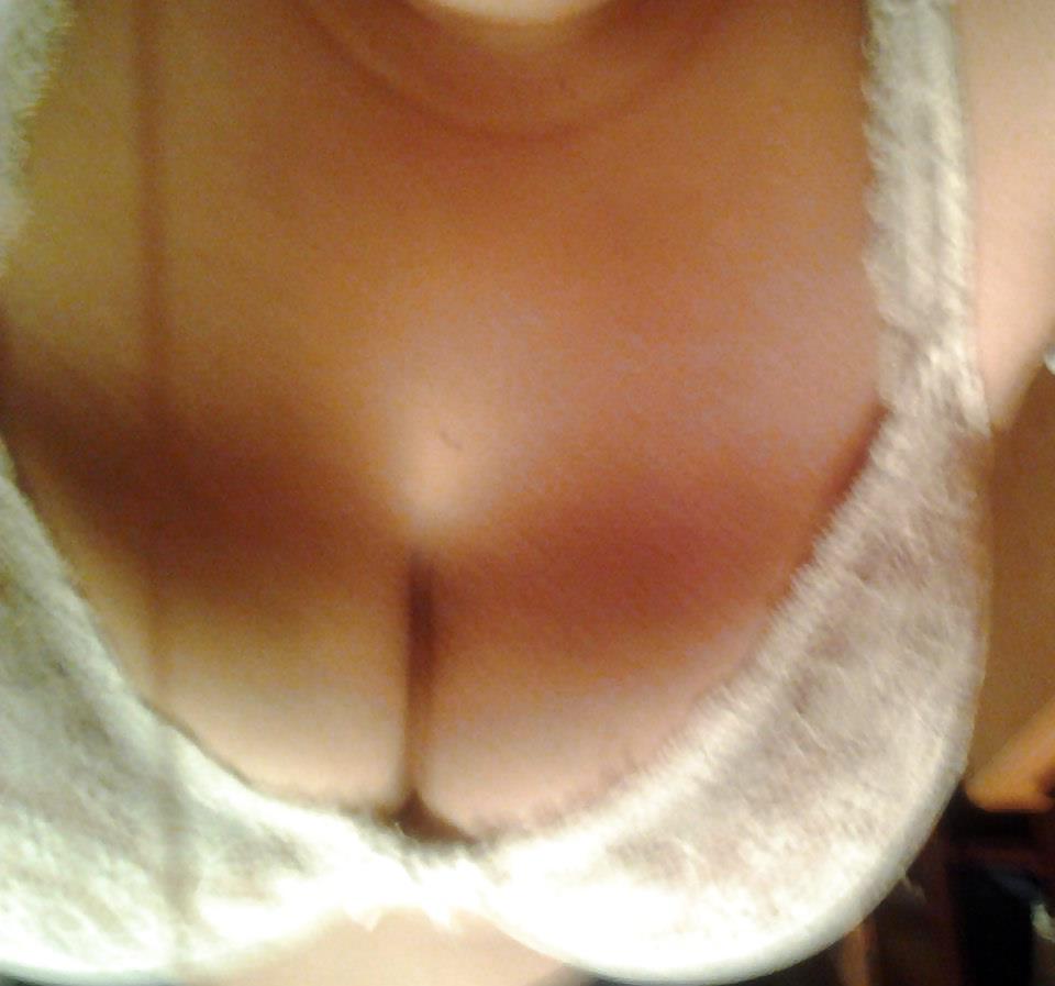 25P Yanitza Chilena Tetona Non-Nude