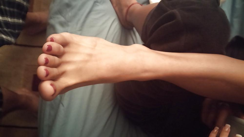 19P Asian feet and high heels