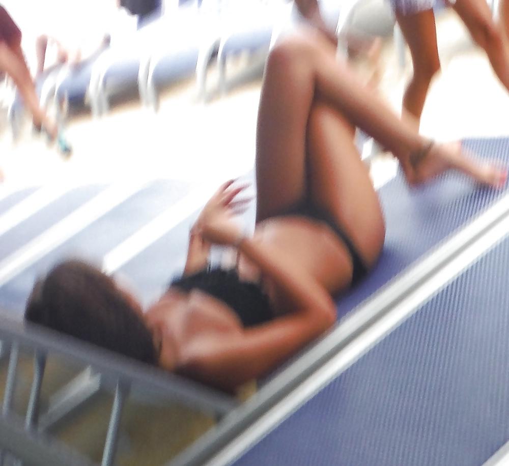 25P Cute Italian teen butt & ass at bikini pool 