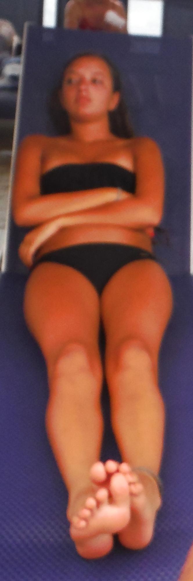 25P Cute Italian teen butt & ass at bikini pool 