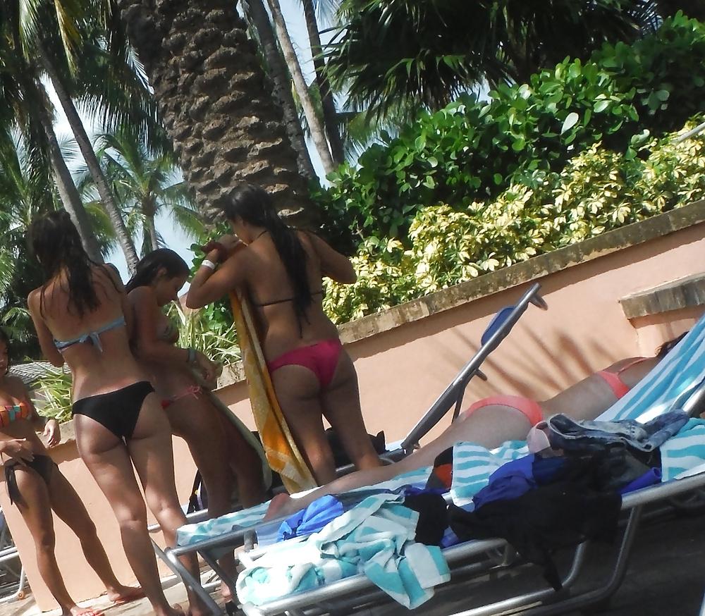 25P Teen butt & ass bikini at pool - part 2