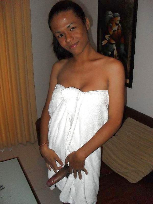 25P Pattaya Ladyboy Gobee
