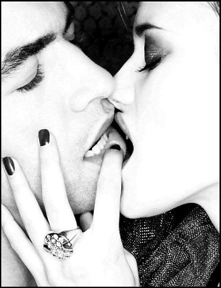 10P Black and White Erotica 11