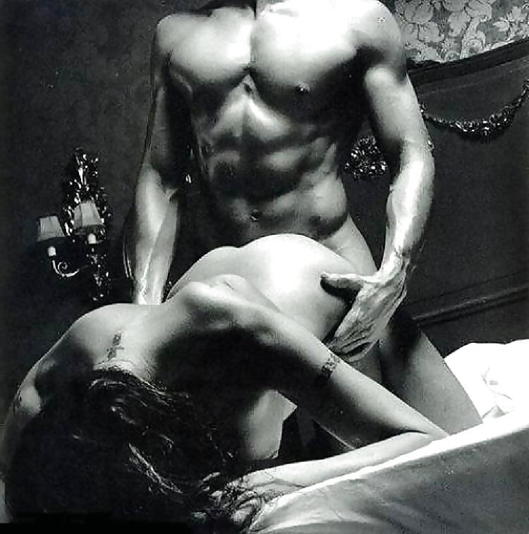 10P Black and White Erotica 11