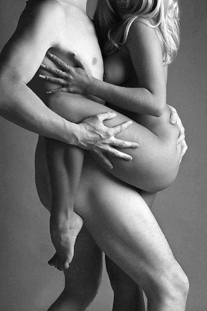 10P Black and White Erotica 11