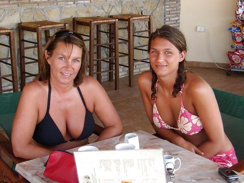 25P Mother or Daughter Make your choice please 3
