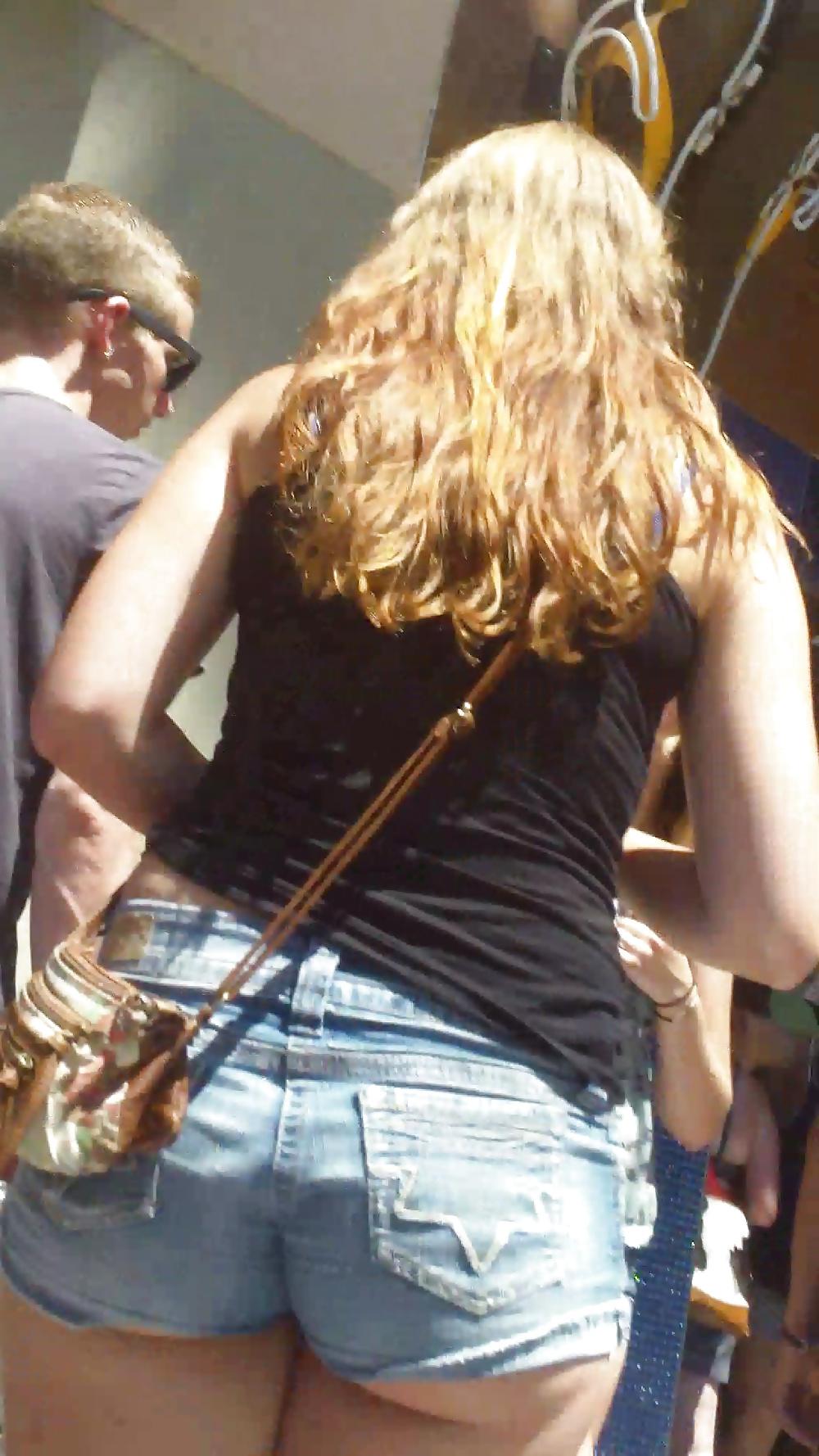 25P Tight teen ass & butt jean shorts 