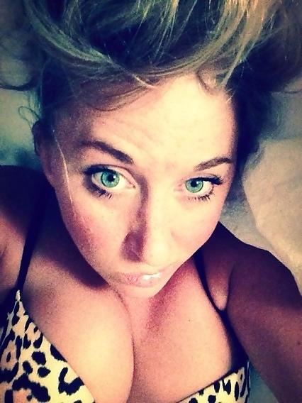 24P Butter face Annie Elizabeth (non-nude)