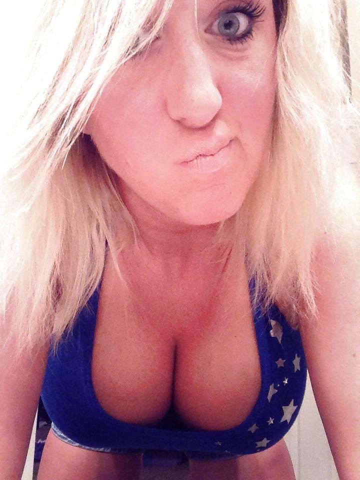 24P Butter face Annie Elizabeth (non-nude)