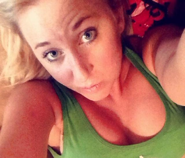 24P Butter face Annie Elizabeth (non-nude)